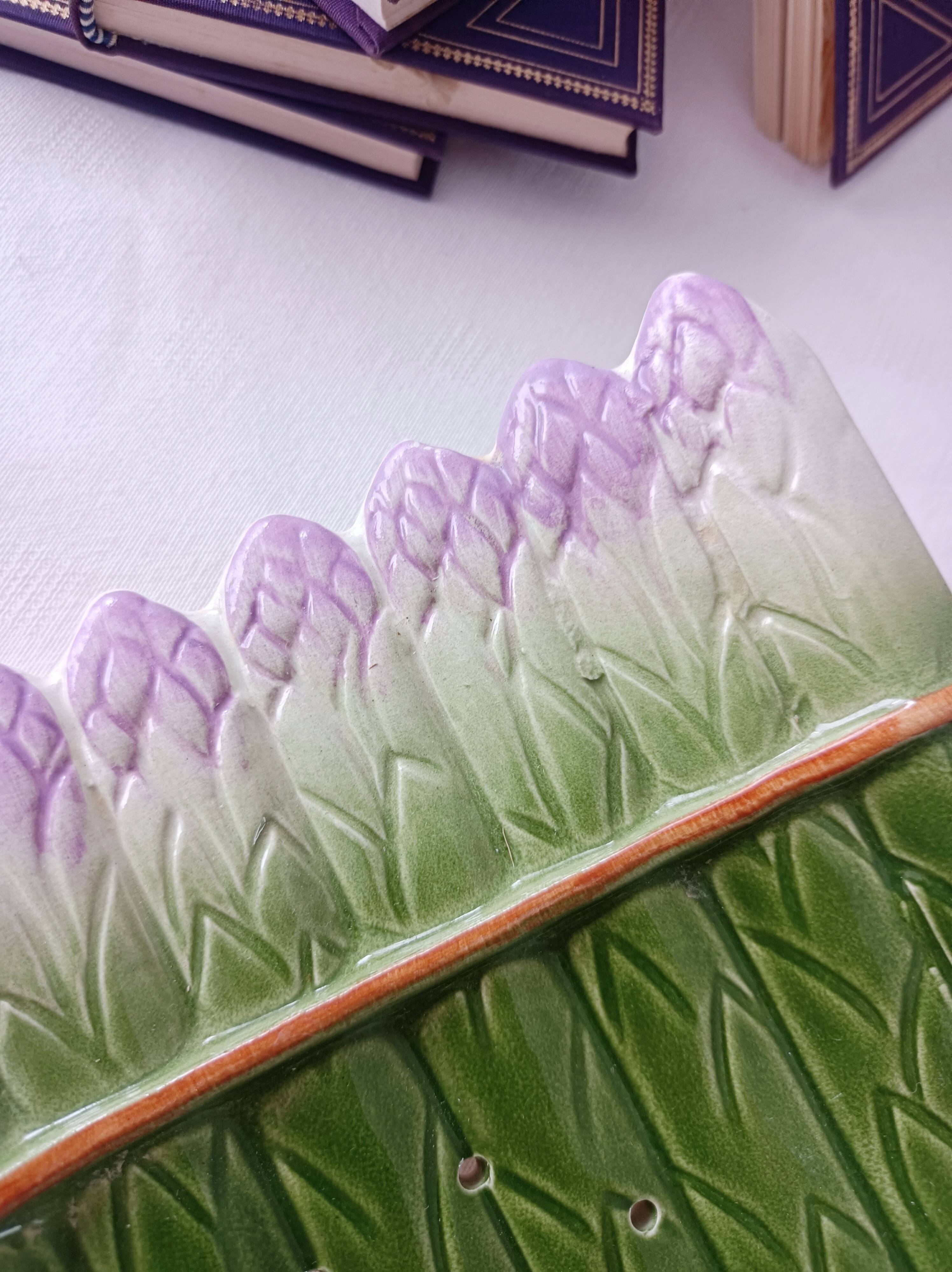 Plat à asperges en barbotine