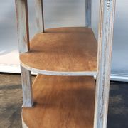 3-plate Gustavian-style curved console