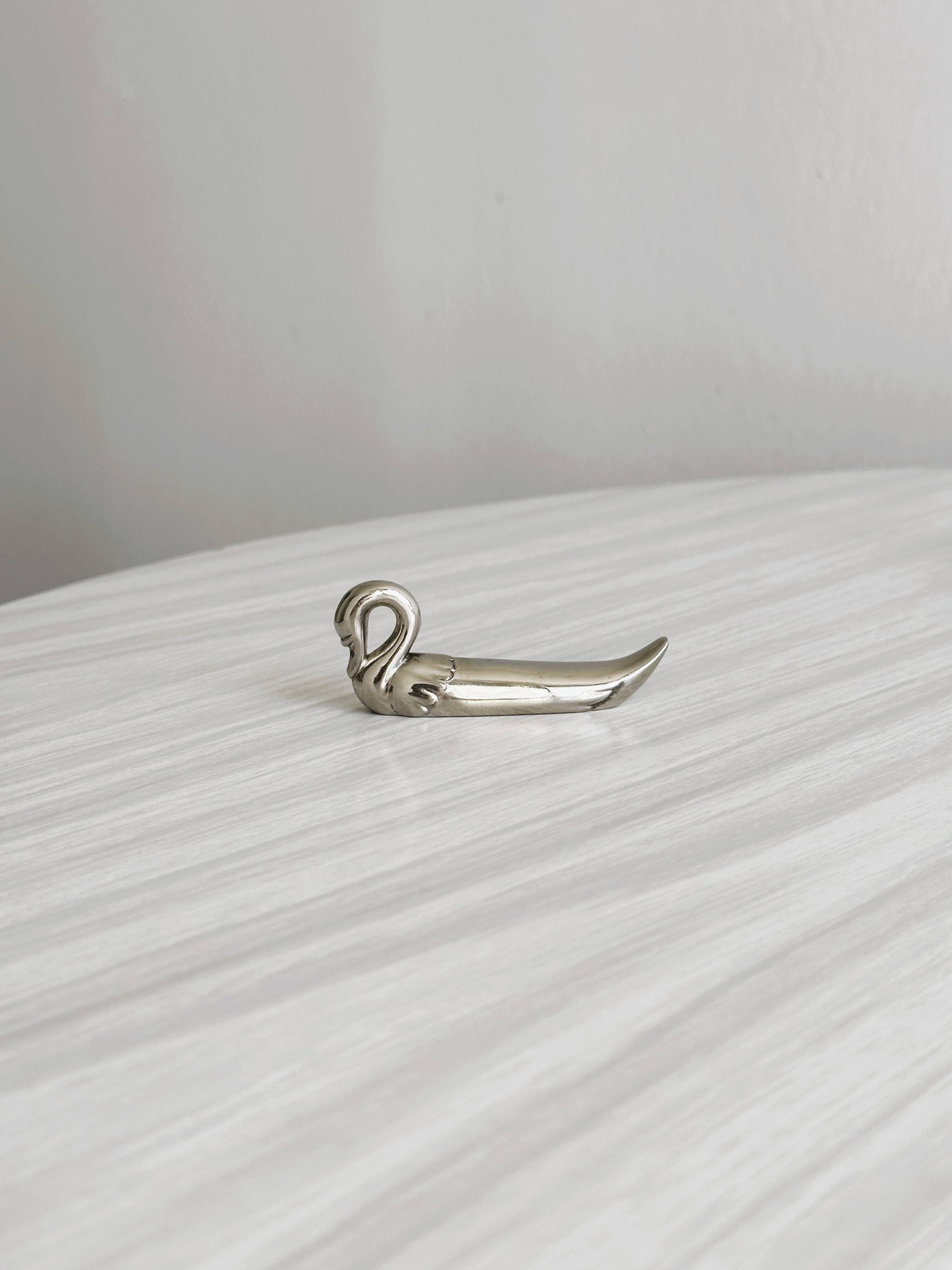 set of 6 silver metal swan-shaped knife holders