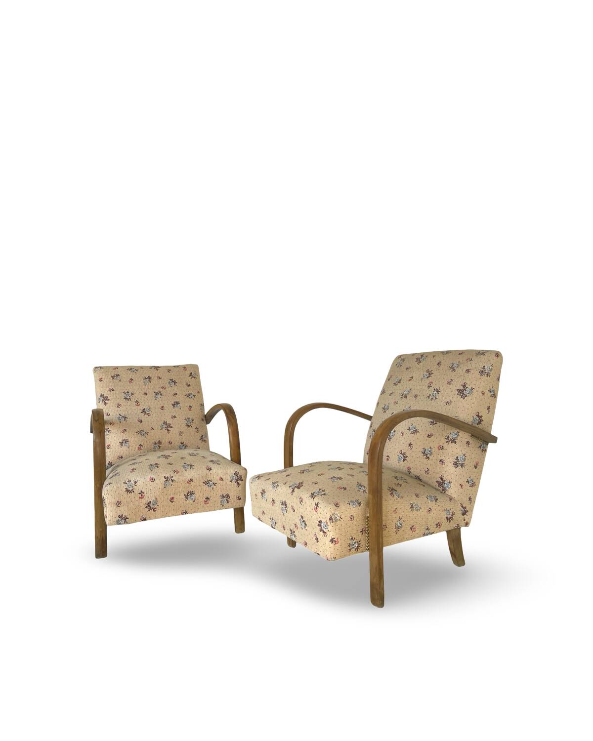 Ensemble de fauteuils Art Déco avec accoudoirs en hêtre arqués.