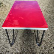 Table "floating" Space age 1970 Red Glass and Dove Tail - 140x80cm