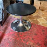 Tulip-shaped coffee table