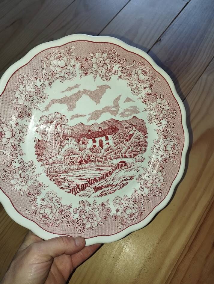 Fontebasso “Swiss Landscape 1760” Rose | Ensemble de Collection 9 Assiettes