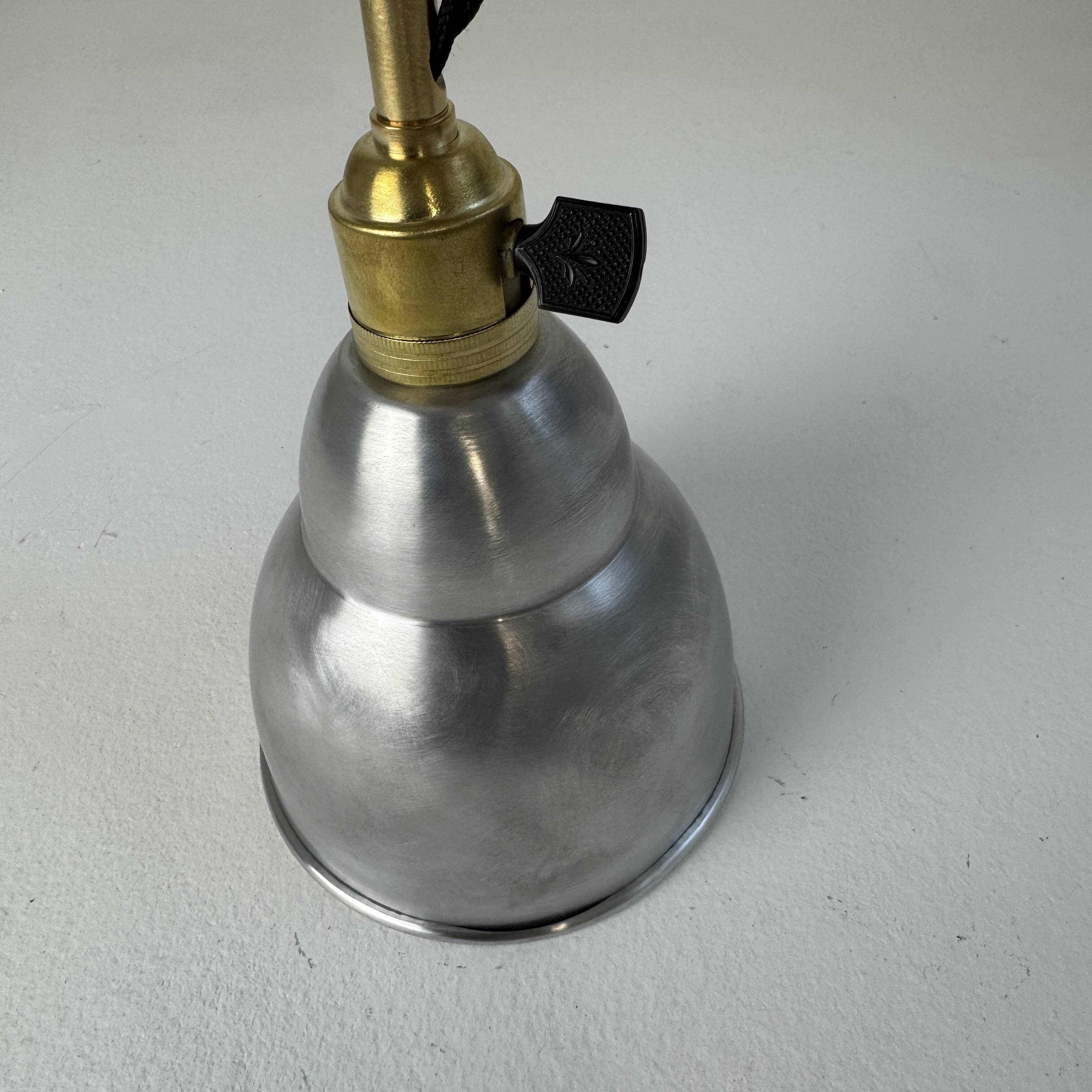 PAIR OF ANTIQUE WORKSHOP WALL LIGHTS "BEUNZA"