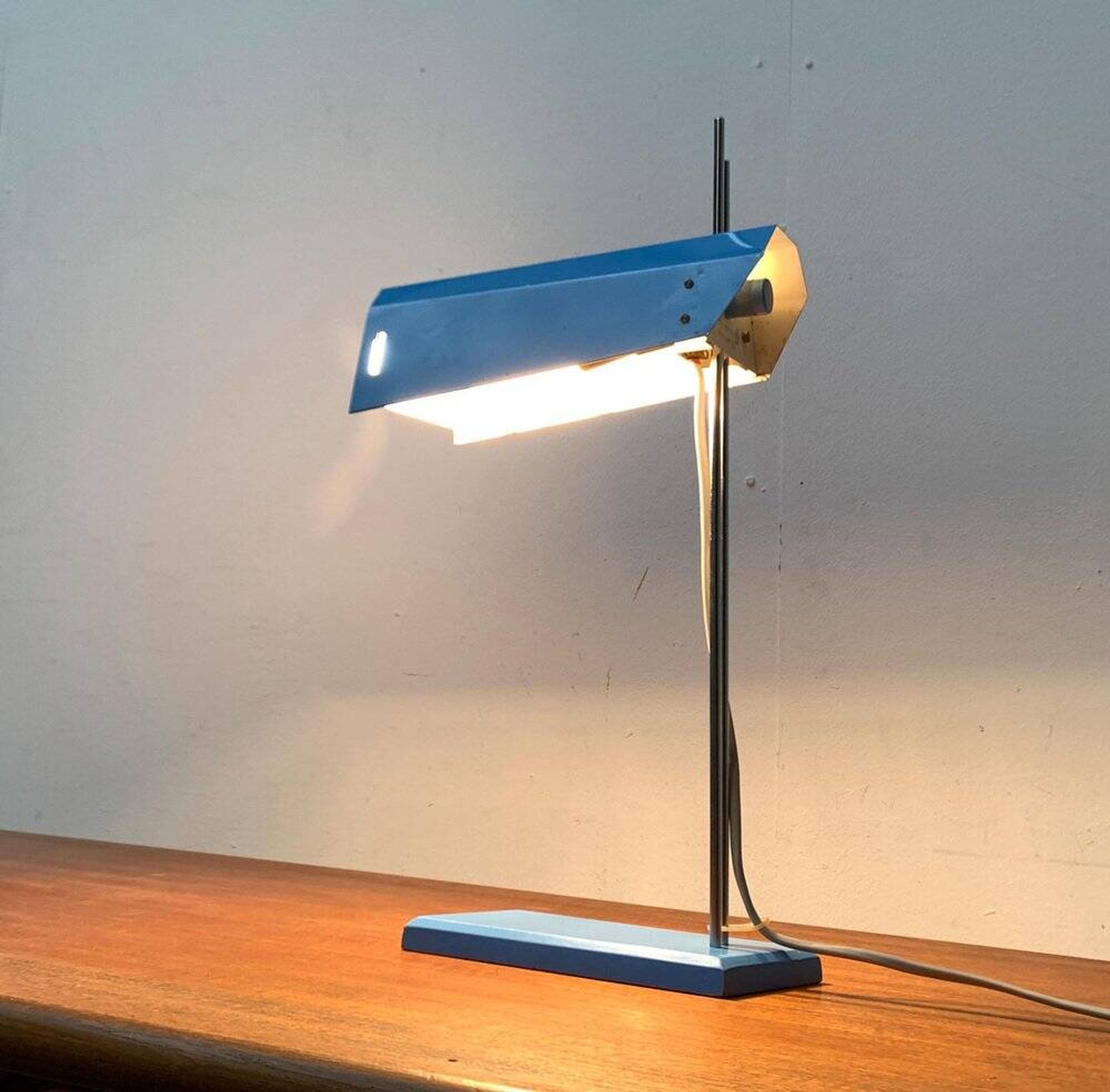 Mid-century minimalist table lamp TYP L 192-1353 by Josef Hurka for Lidokov, 1960s.