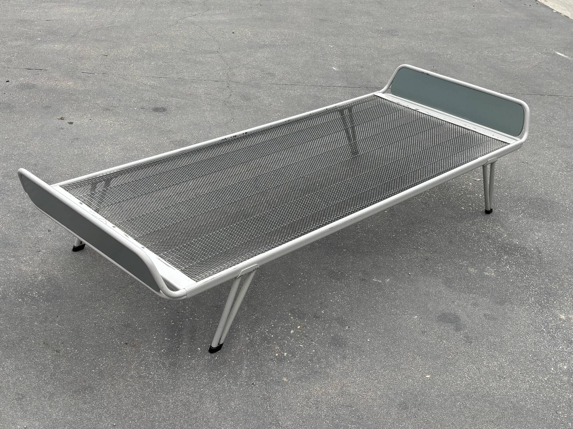 Vintage daybed 1960s minimalist metal from the Netherlands design