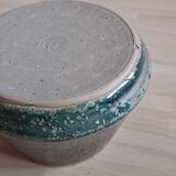Vase en grès moucheté