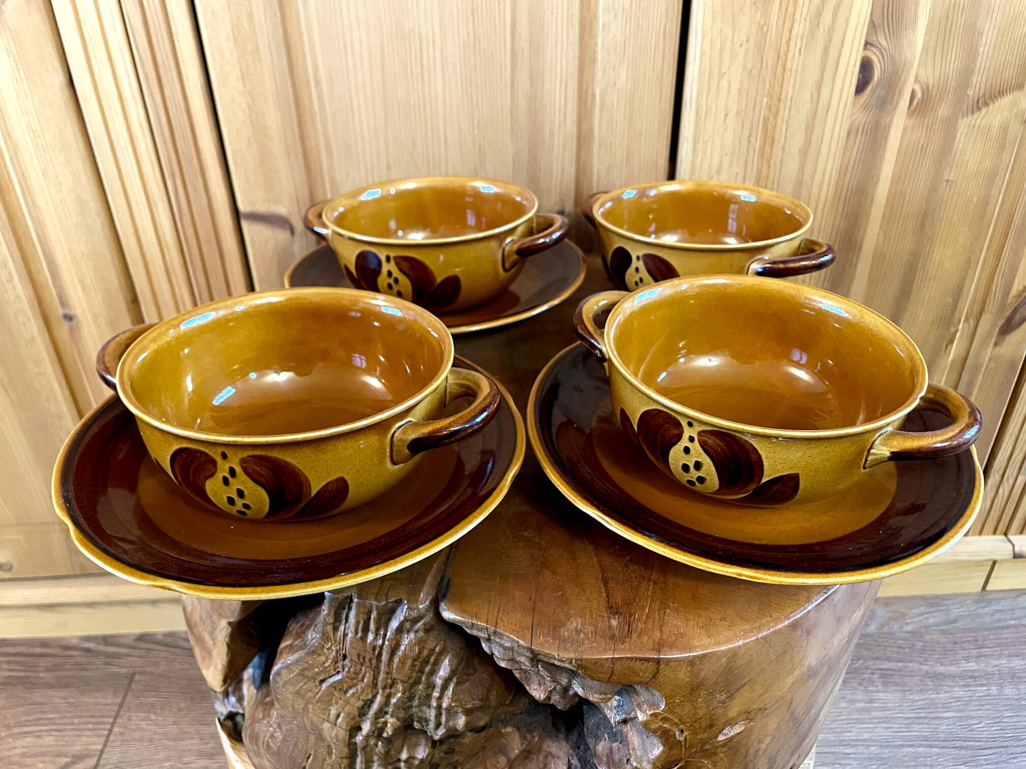 Set of Ochre Villeroy & Boch Soup Bowls and Plates from the Picnic Series