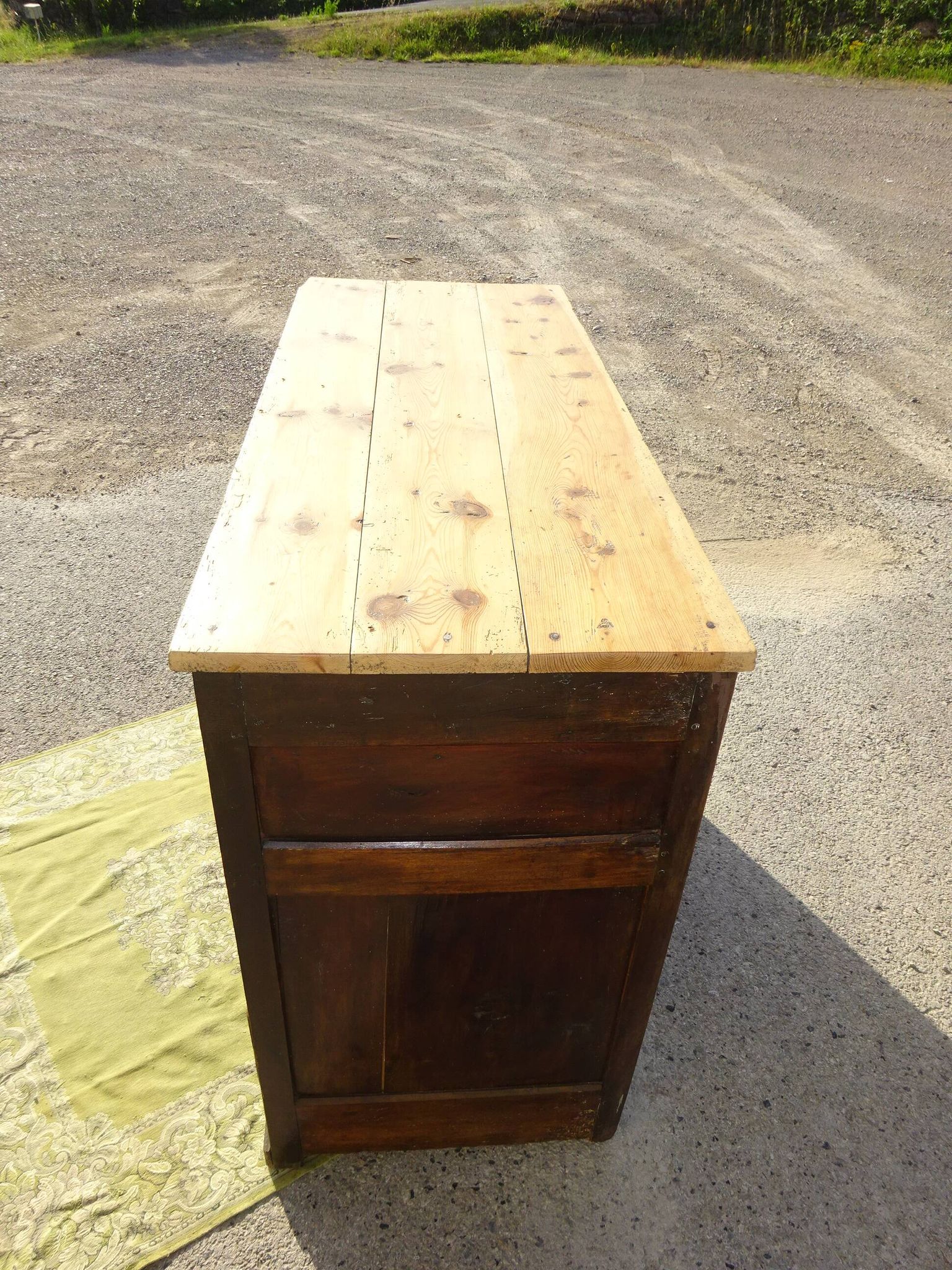 Large and old piece of trade furniture, trouser press.