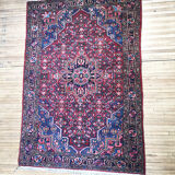 Hand-knoked Persian rug 165 x 113 cm