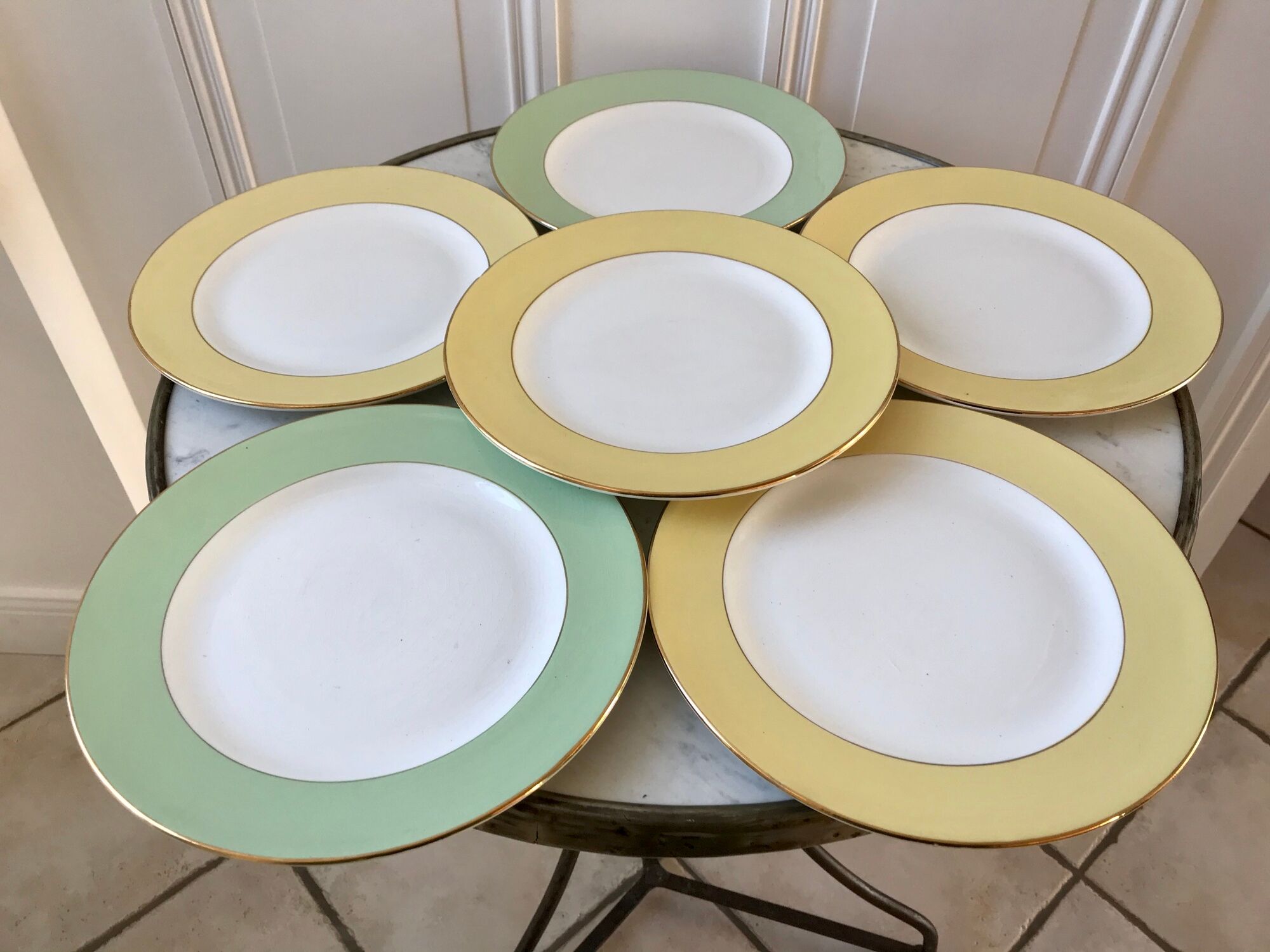 Set of 4 flat plates Saint-Amand pastel yellow and almond green 60s