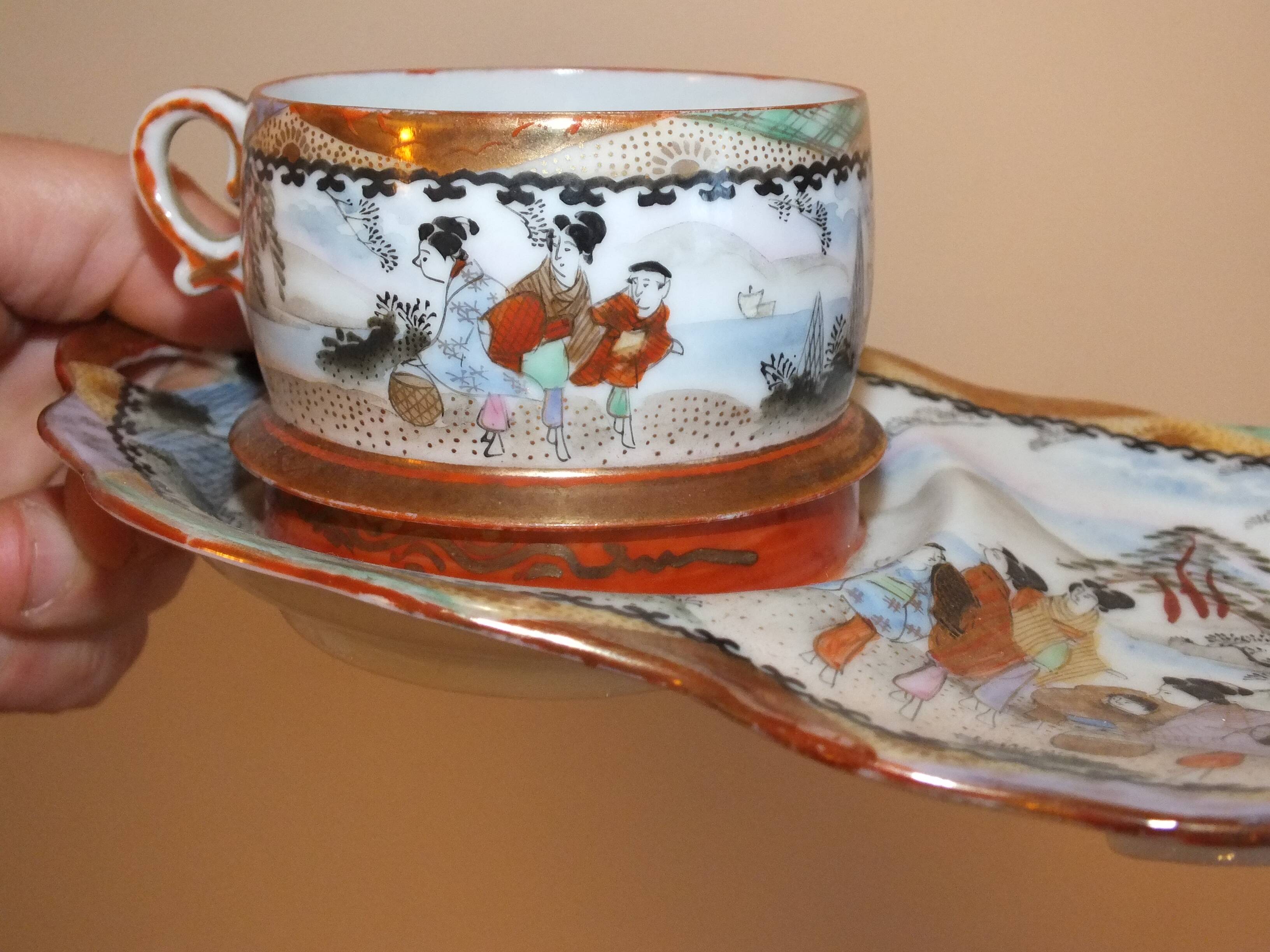 Duo of Japanese porcelain cups