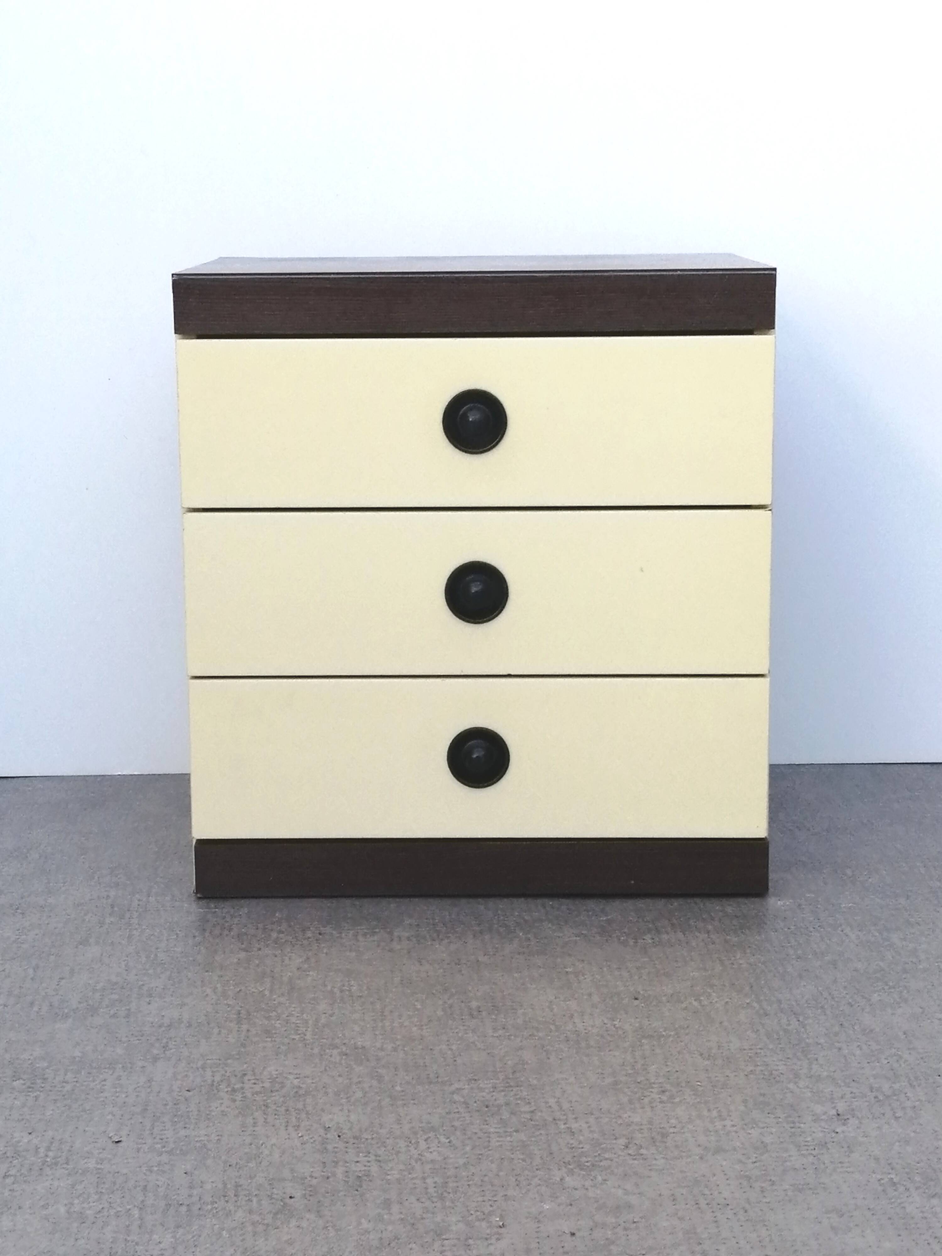 Vintage 3-drawer bedside table in wood and vintage veneer 1970