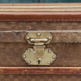 Checkerboard canvas travel trunk
