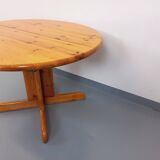 Vintage round pine table from the 60s and 70s with extensions