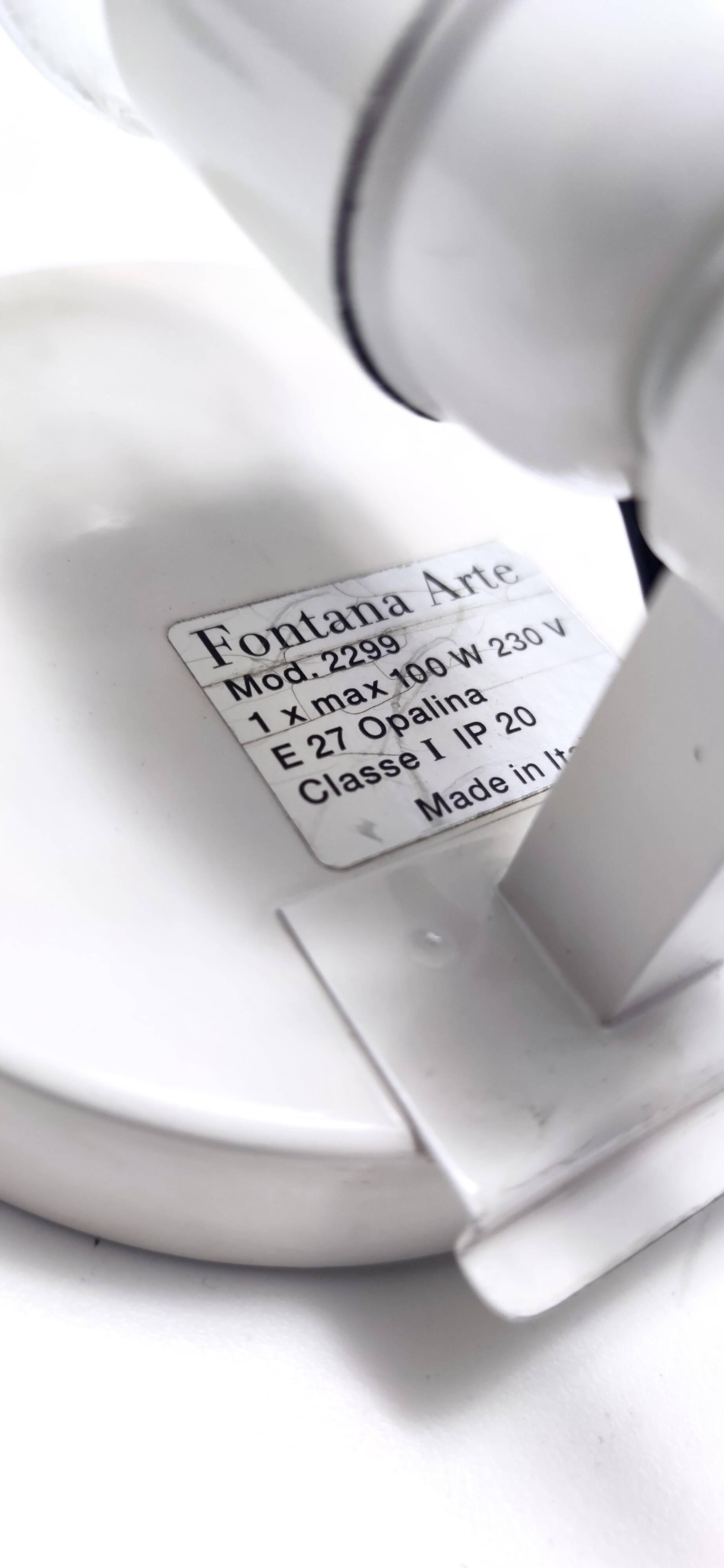 Postmodern Opaline Glass Sconce No. 2299 by Fontana Arte, Italy