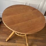 Round rattan table