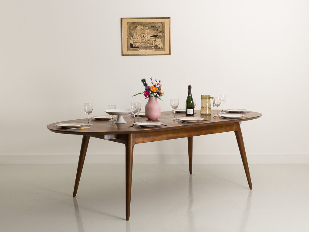 Custom-made solid walnut dining table with 4 extensions, for 6 to 16 people