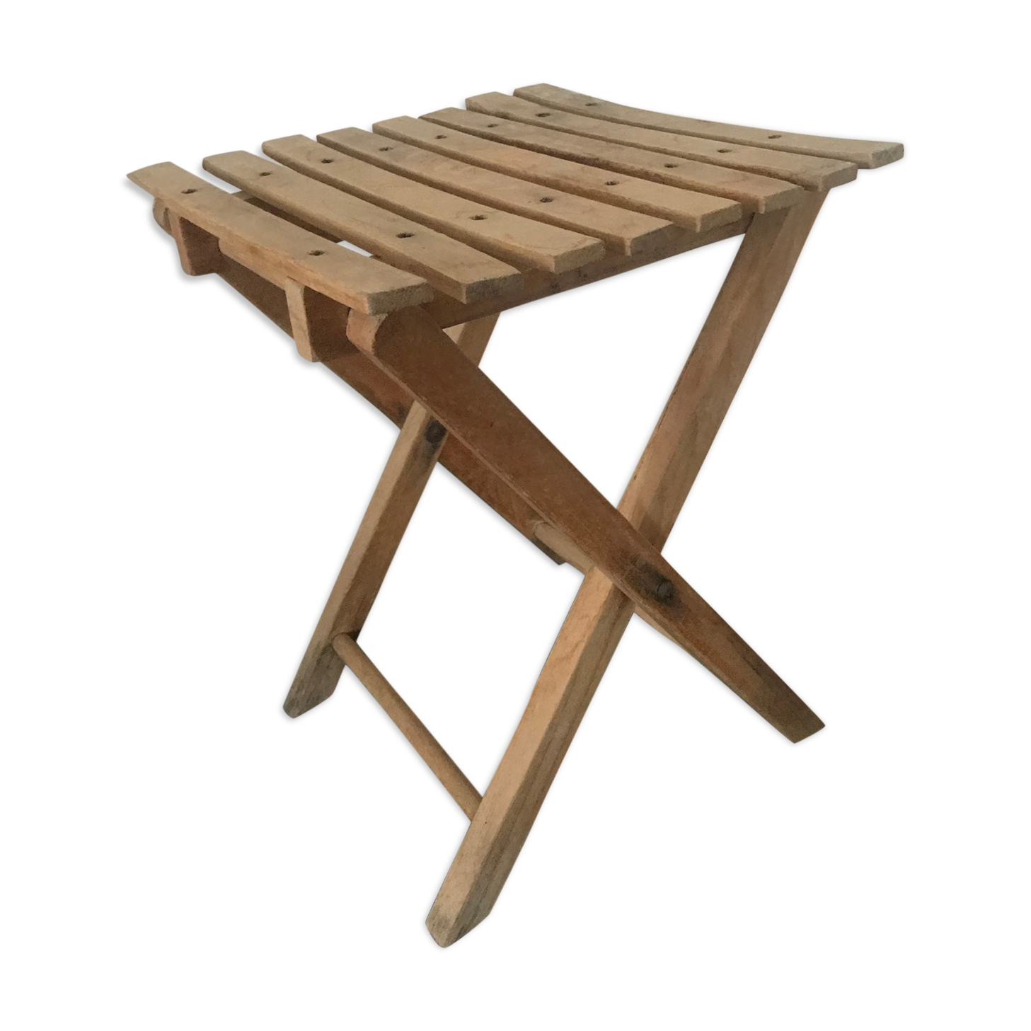 Complained wooden pedestal