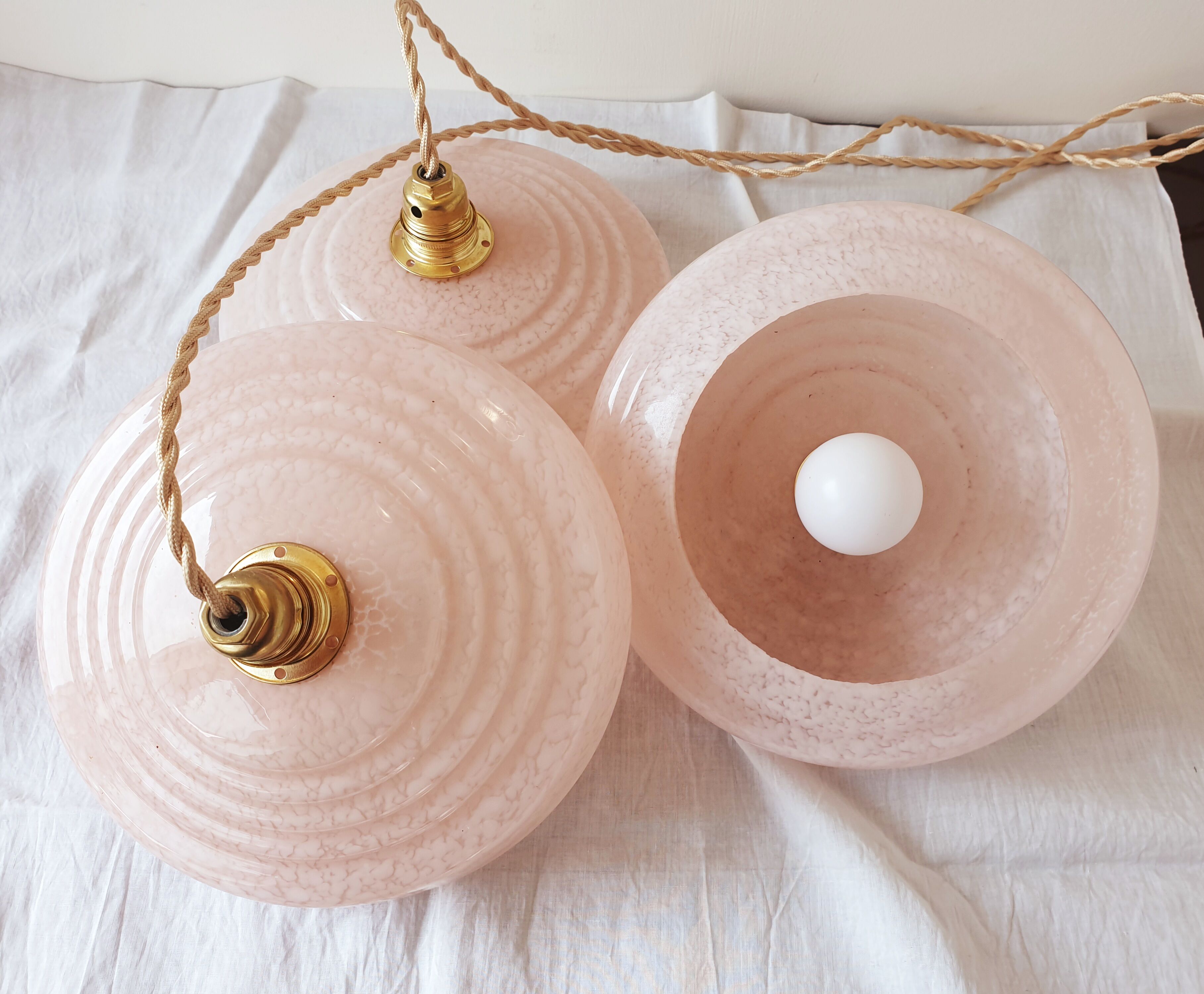 Balladeuse lamp in pink clichy glass