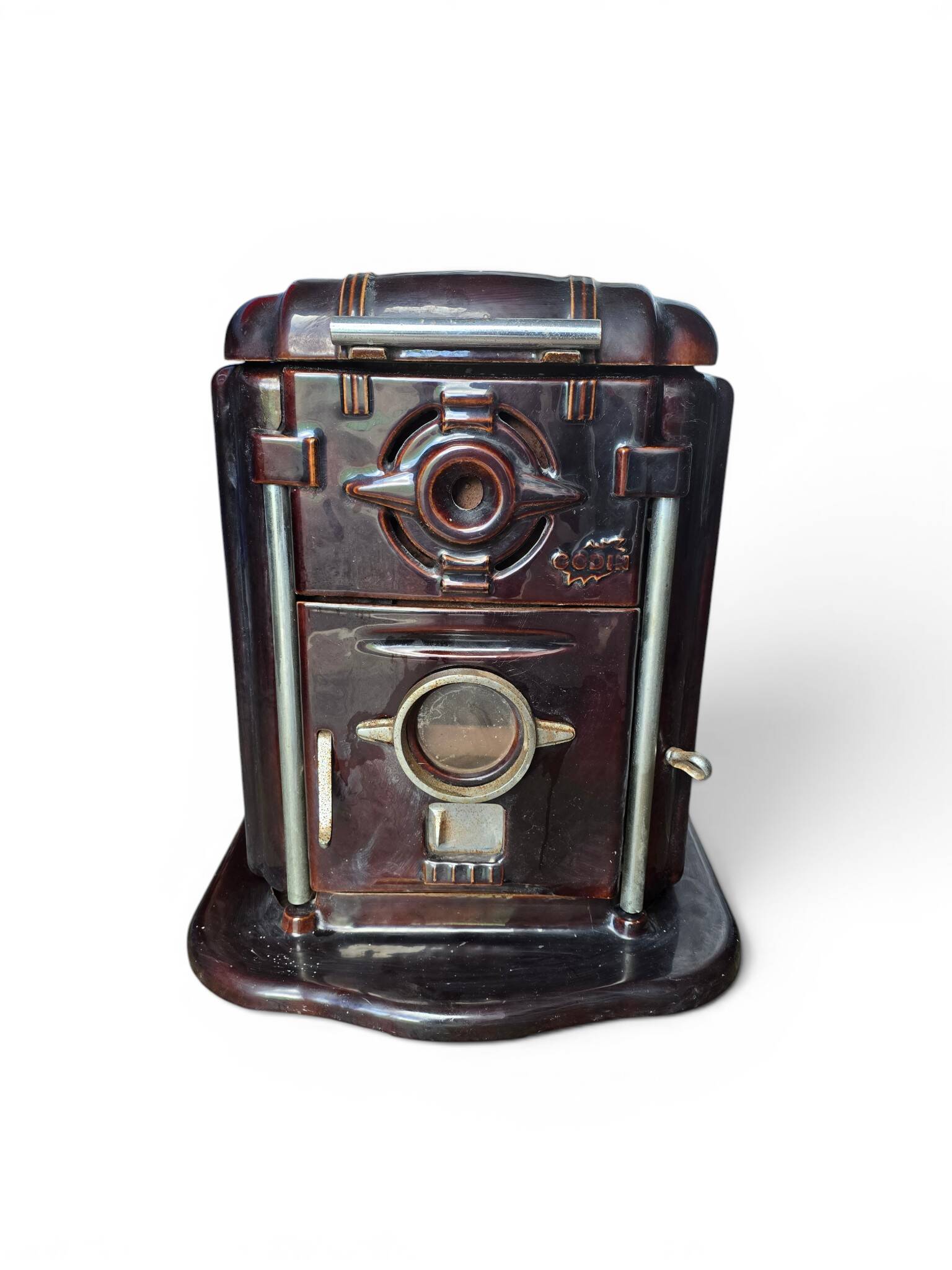 Vintage Godin Art Deco cast iron stove in aubergine enamel.