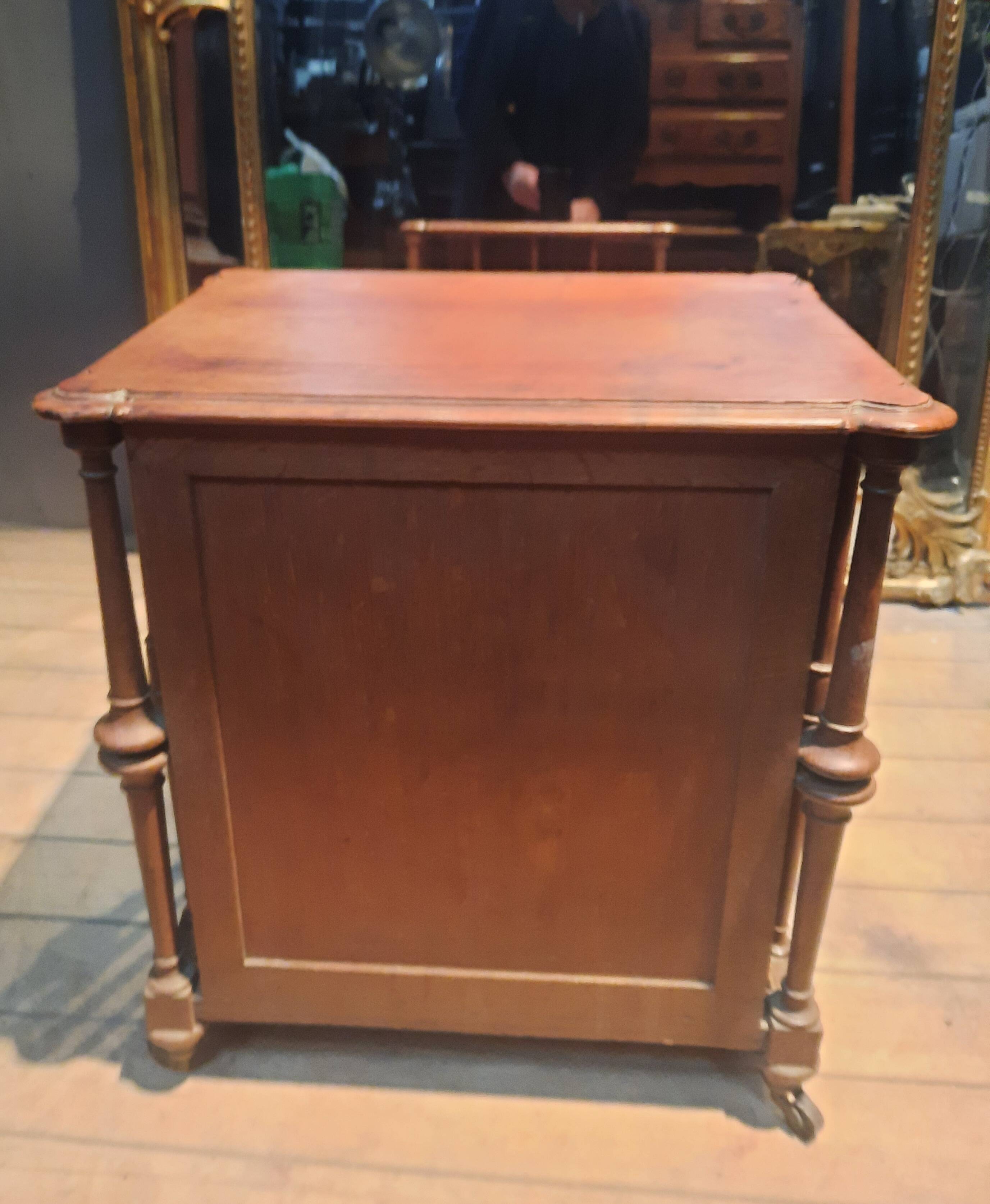 Disc furniture "1900"