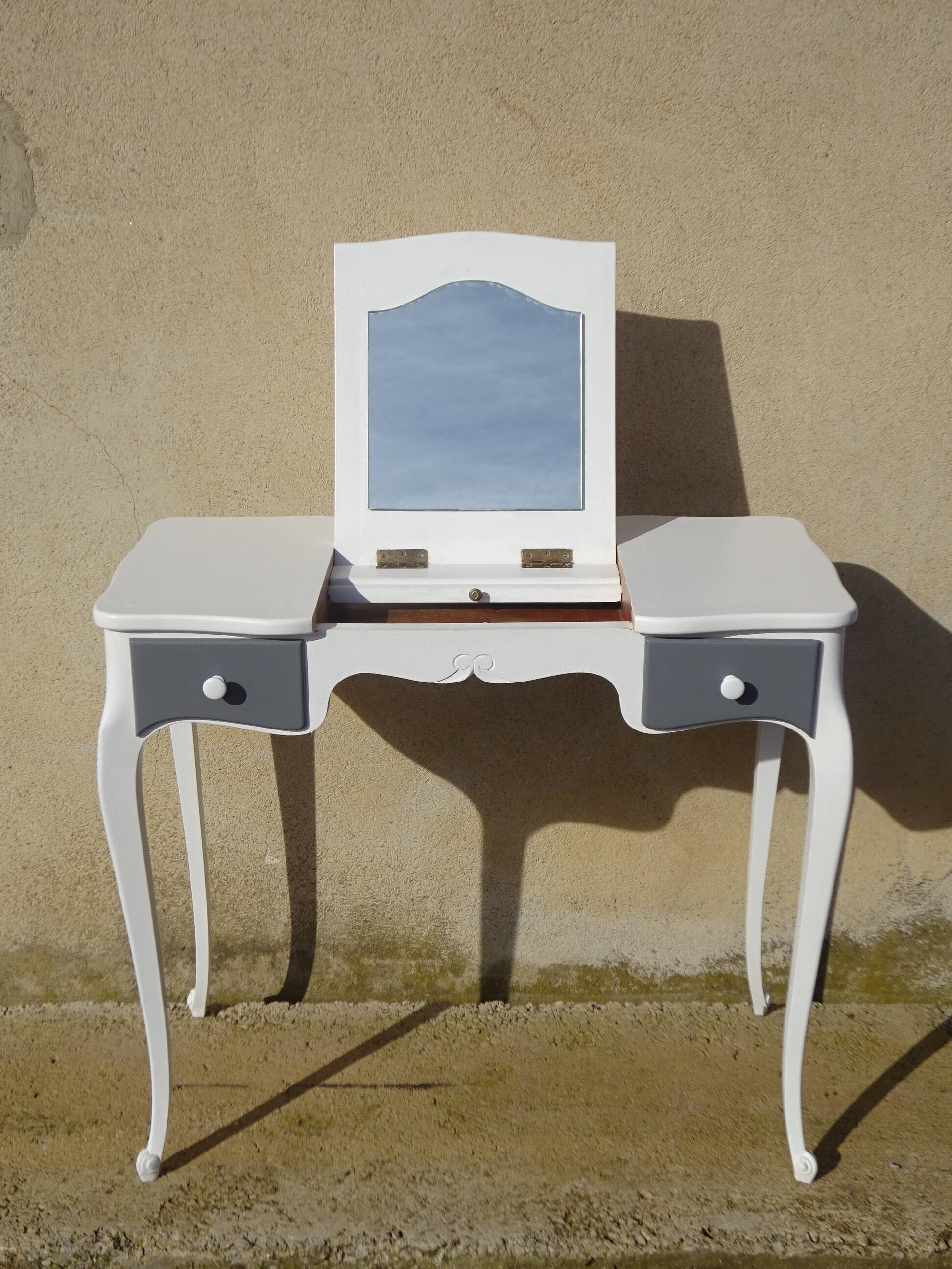 Small white and grey wooden dressing table