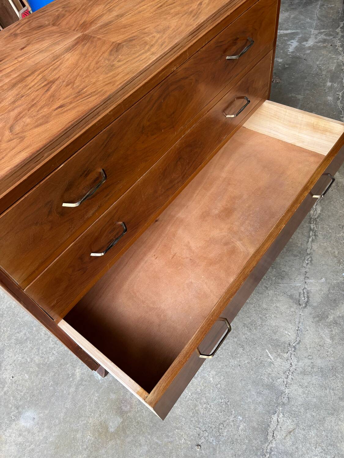 Vintage chest of drawers