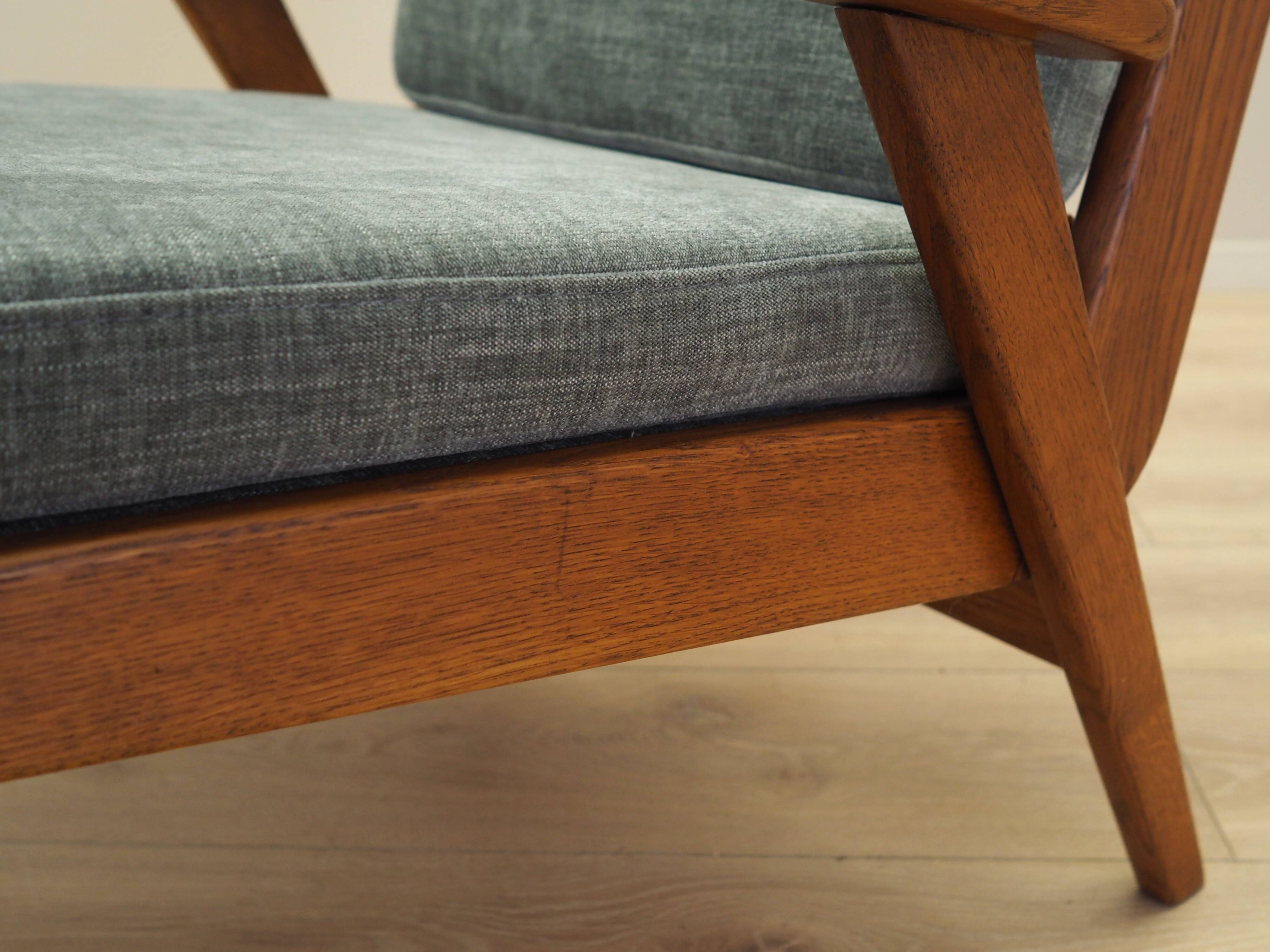 Fauteuil en chêne, design danois, années 1970, production : Danemark