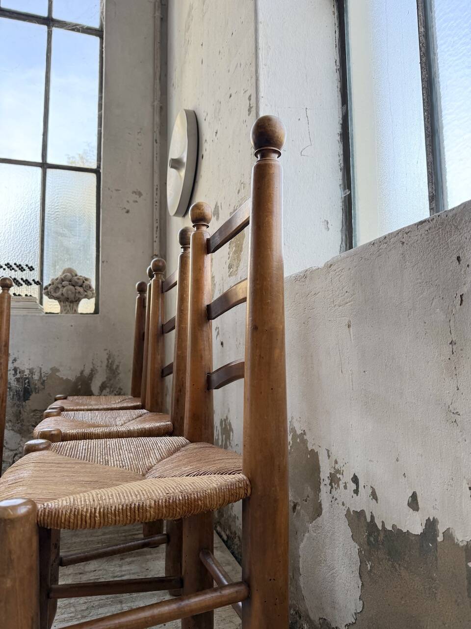 Set of 4 oak and straw chairs Dudouyt 1940
