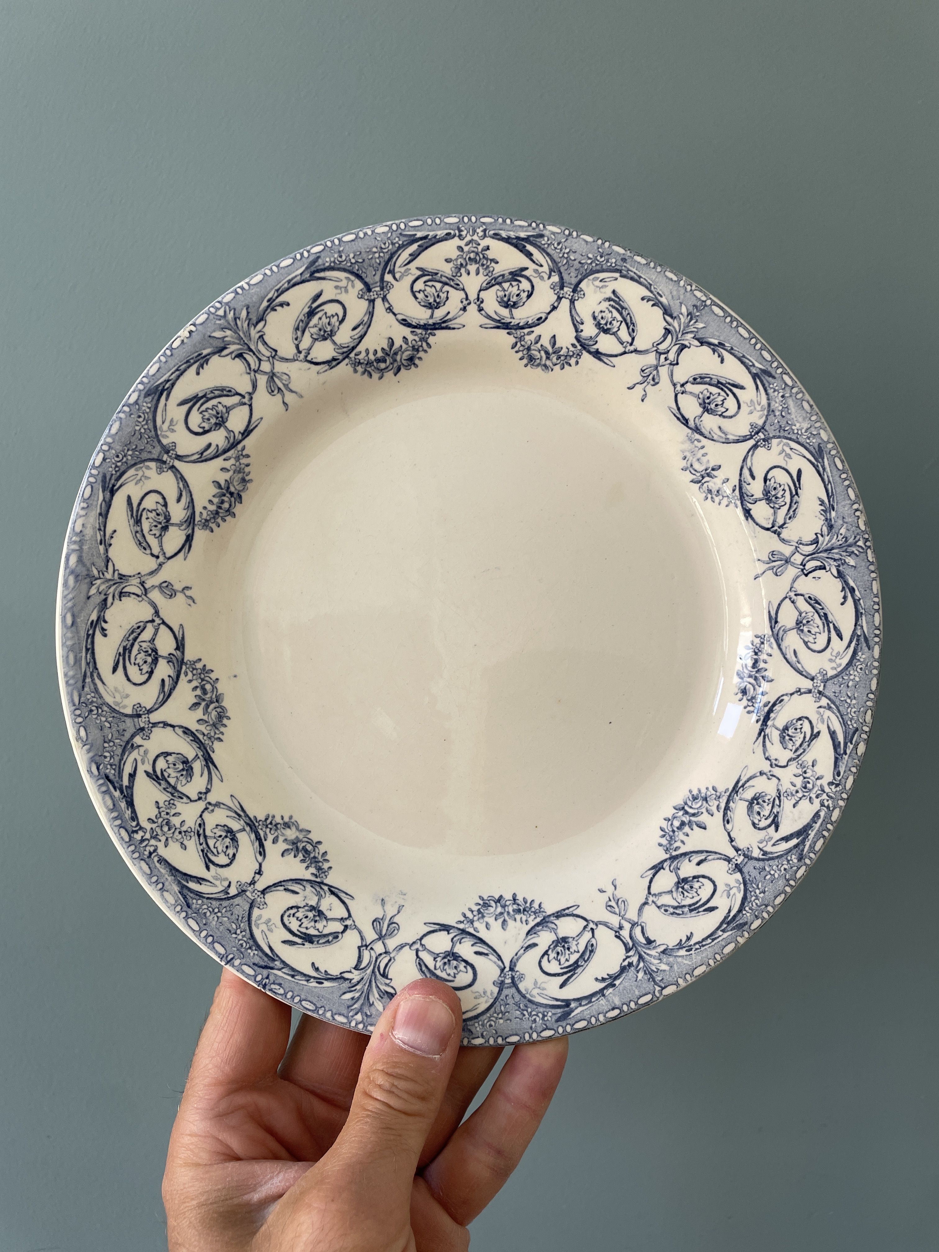 Set of 12 plates Terre de Fer Creil and Montereau, Dubarry service