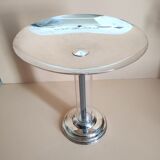 Raised tray
