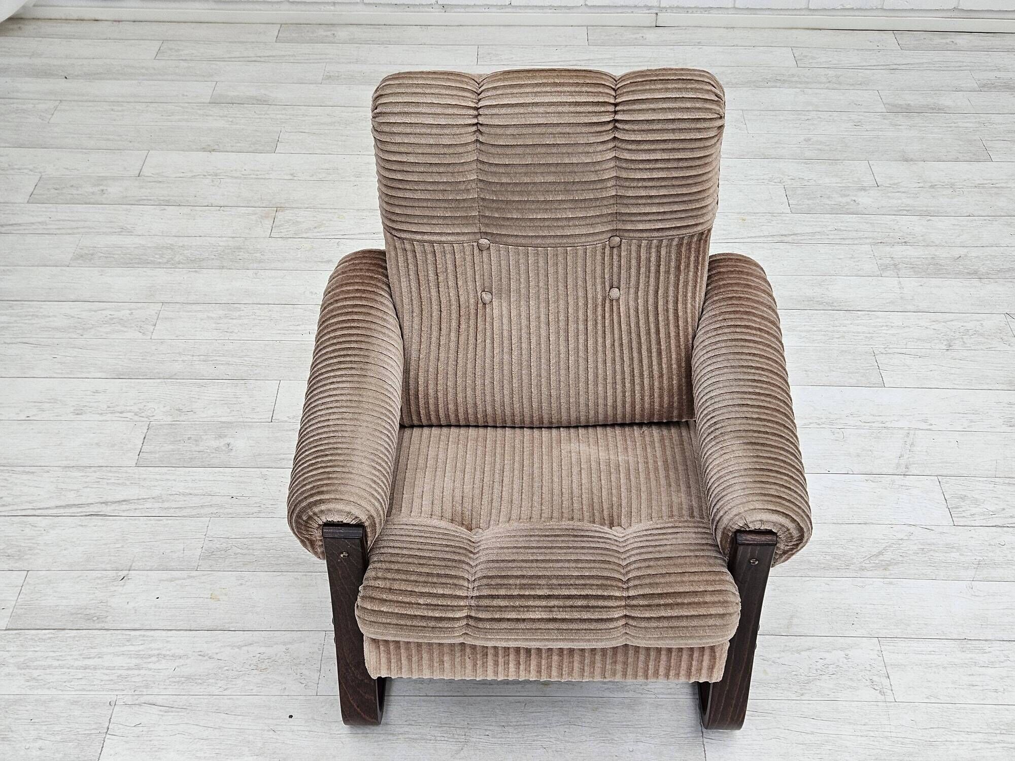 1970s, pair of Danish lounge chairs, original very good condition, corduroy.