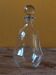 Carafe ancienne en verre gravé