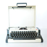 Typewriter AEG Olympia Traveler S, Germany 70s