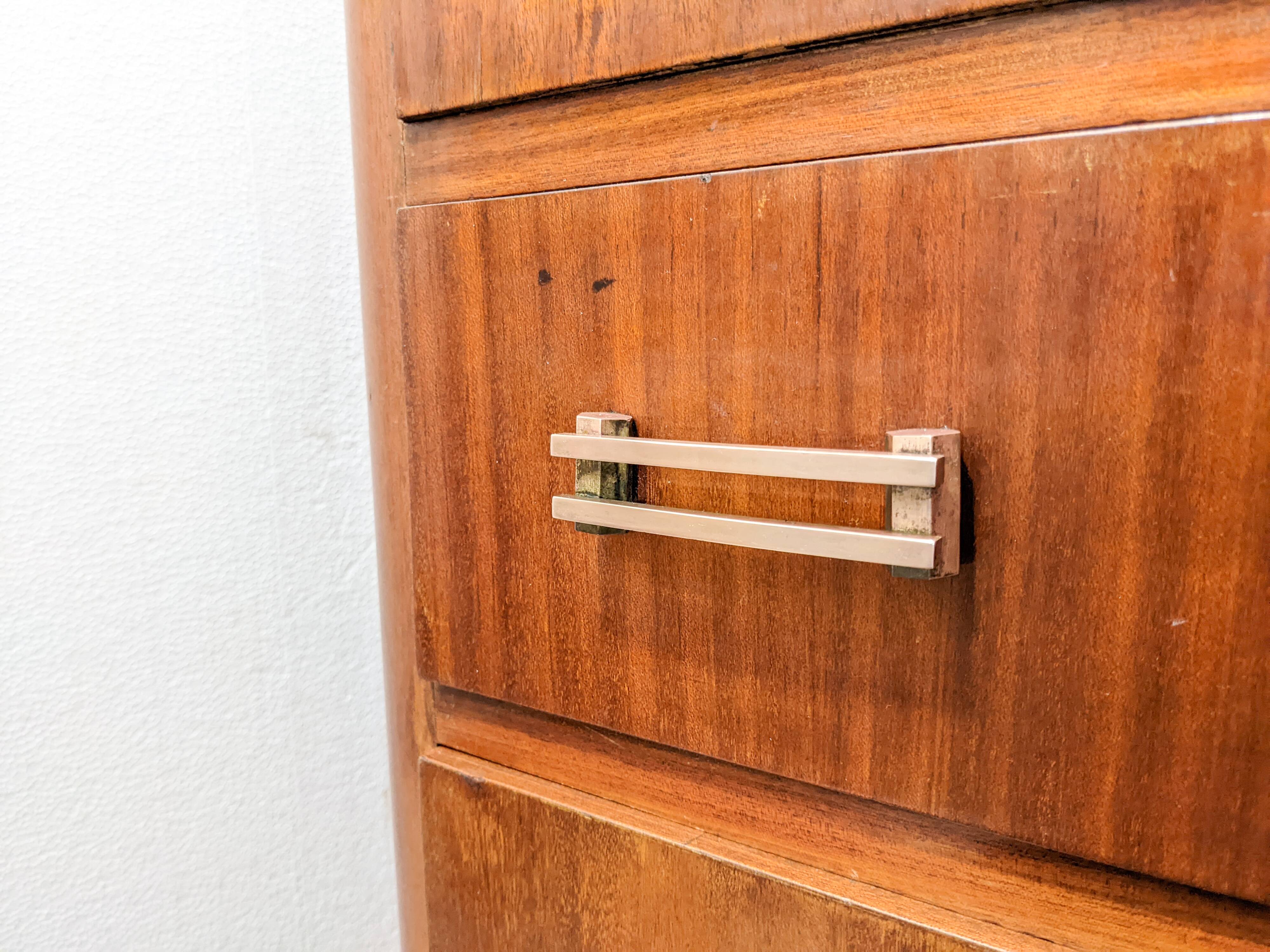 Art Deco period banker's chest of drawers circa 1920 in mahogany and mahogany veneer