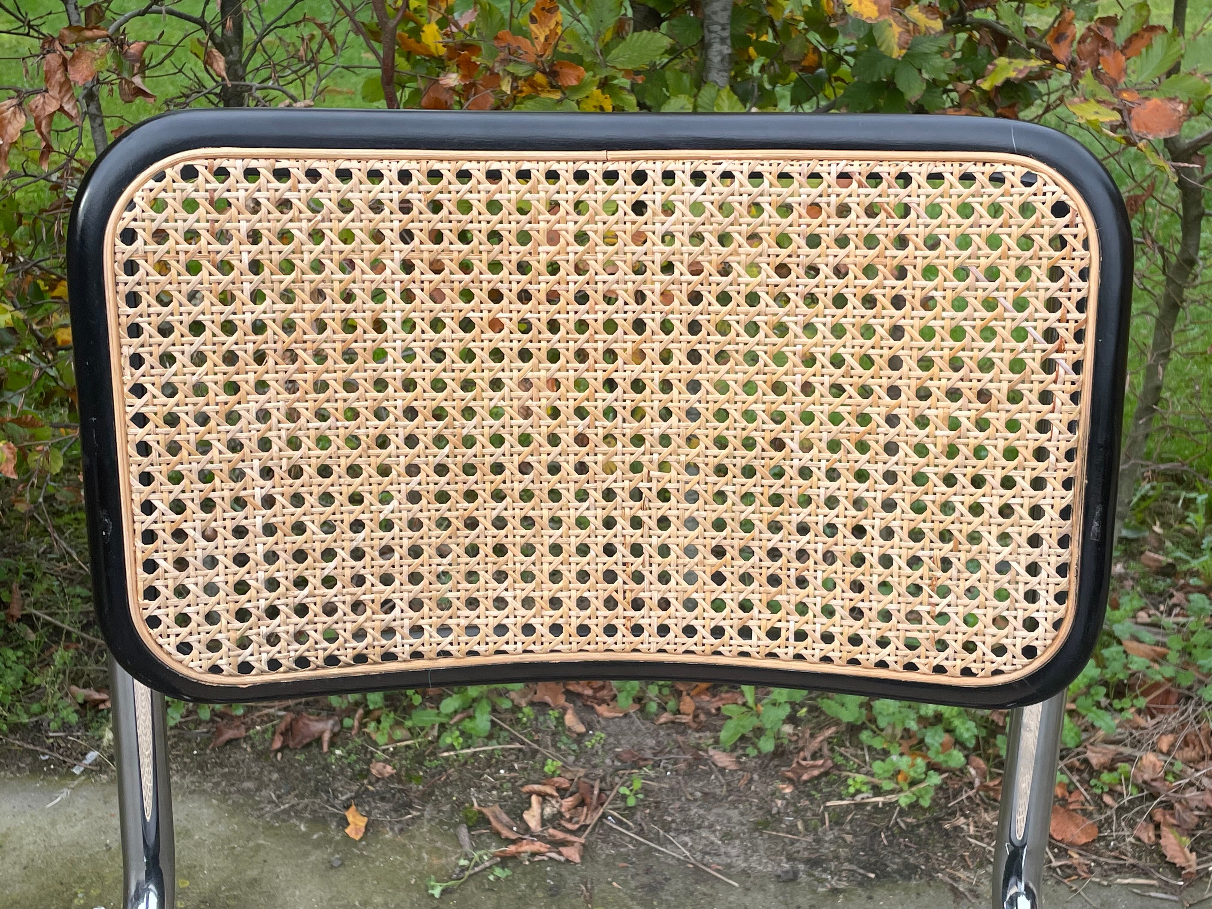 Chaise Cesca modèle b32 en chrome et noir par Marcel Breuer