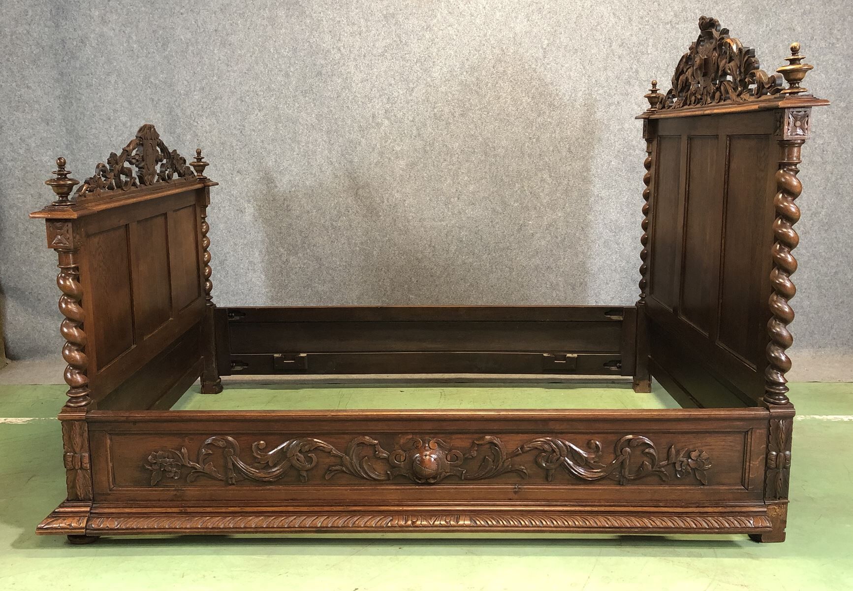 Henry II oak bed - early 20th
