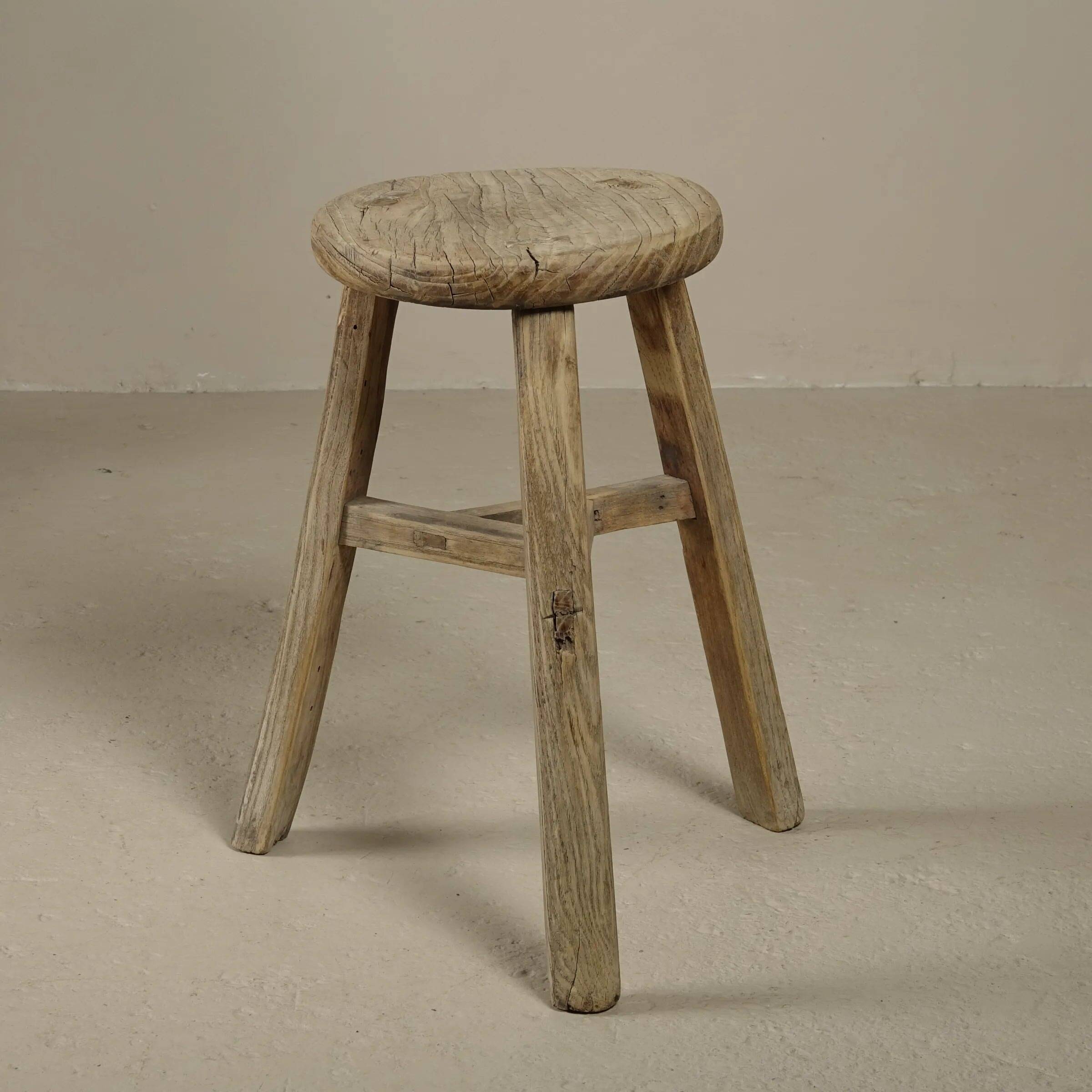 Gong - Antique Chinese elm stool, round seat no. 5