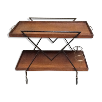 Scandinavian rolling table