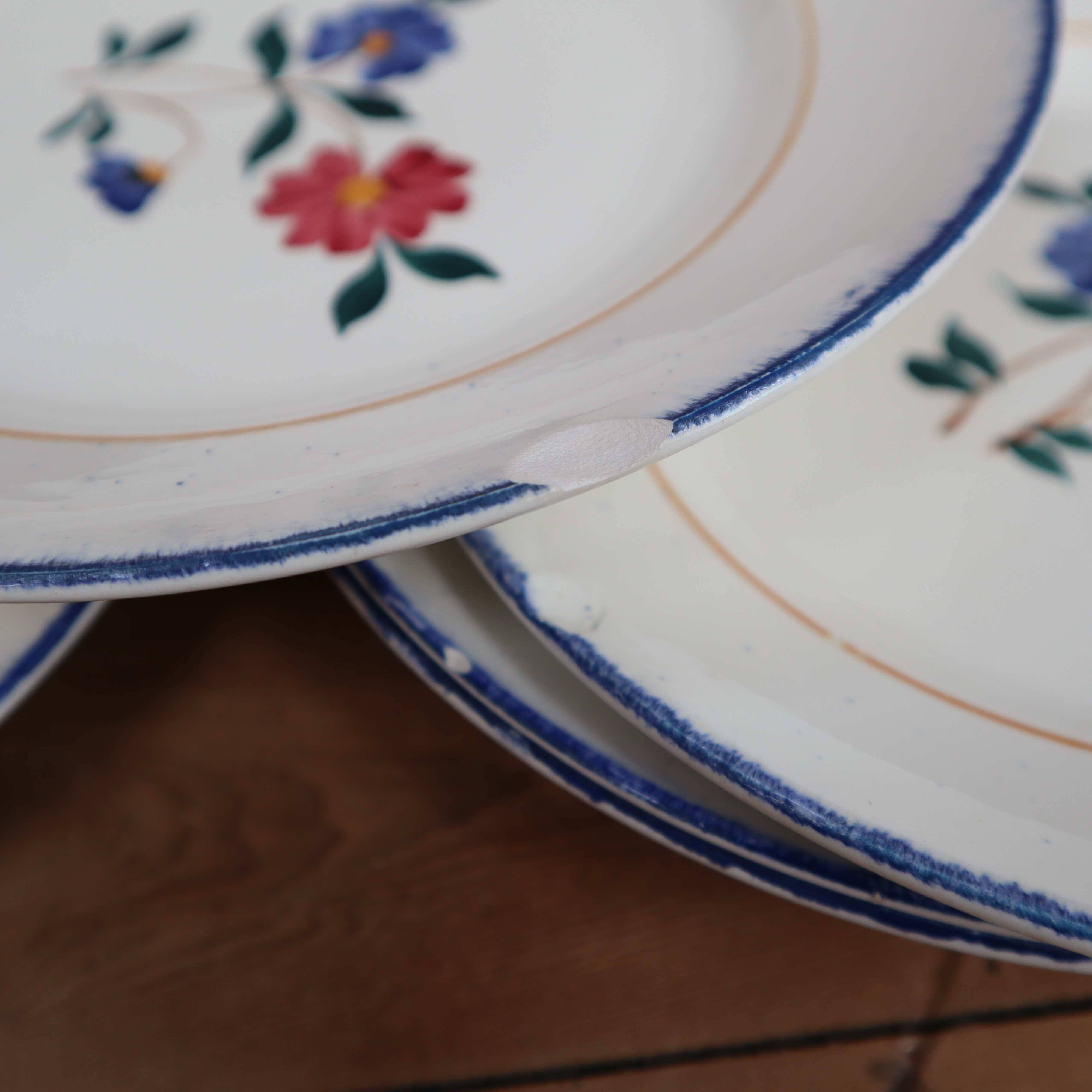 10 old Saint-Amand semi-deep plates, "Nelly" model
