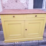 Buffet de campagne jaune citron
