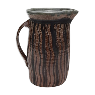 Sandstone pitcher
