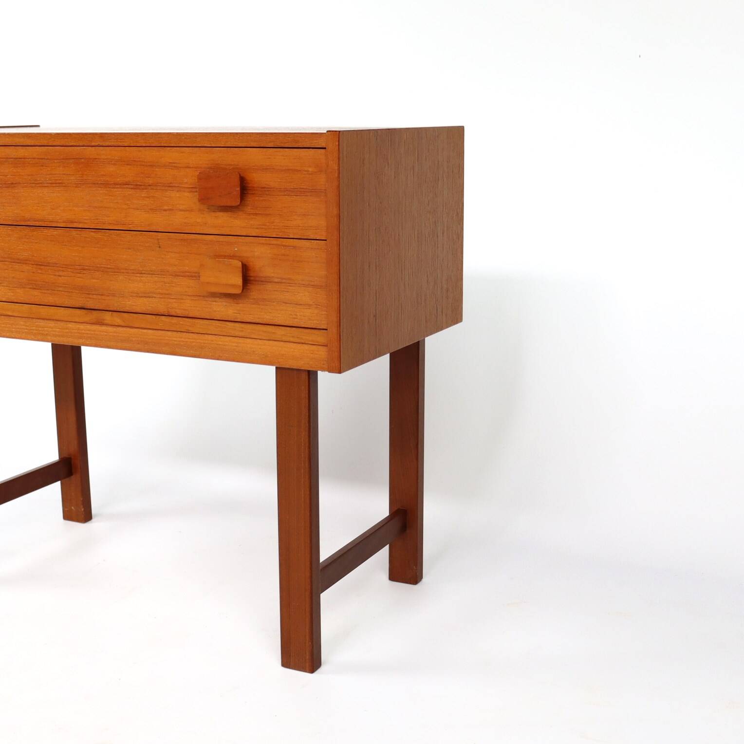 Commode scandinave en teck