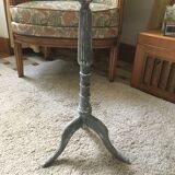 Shabby style wooden pedestal table