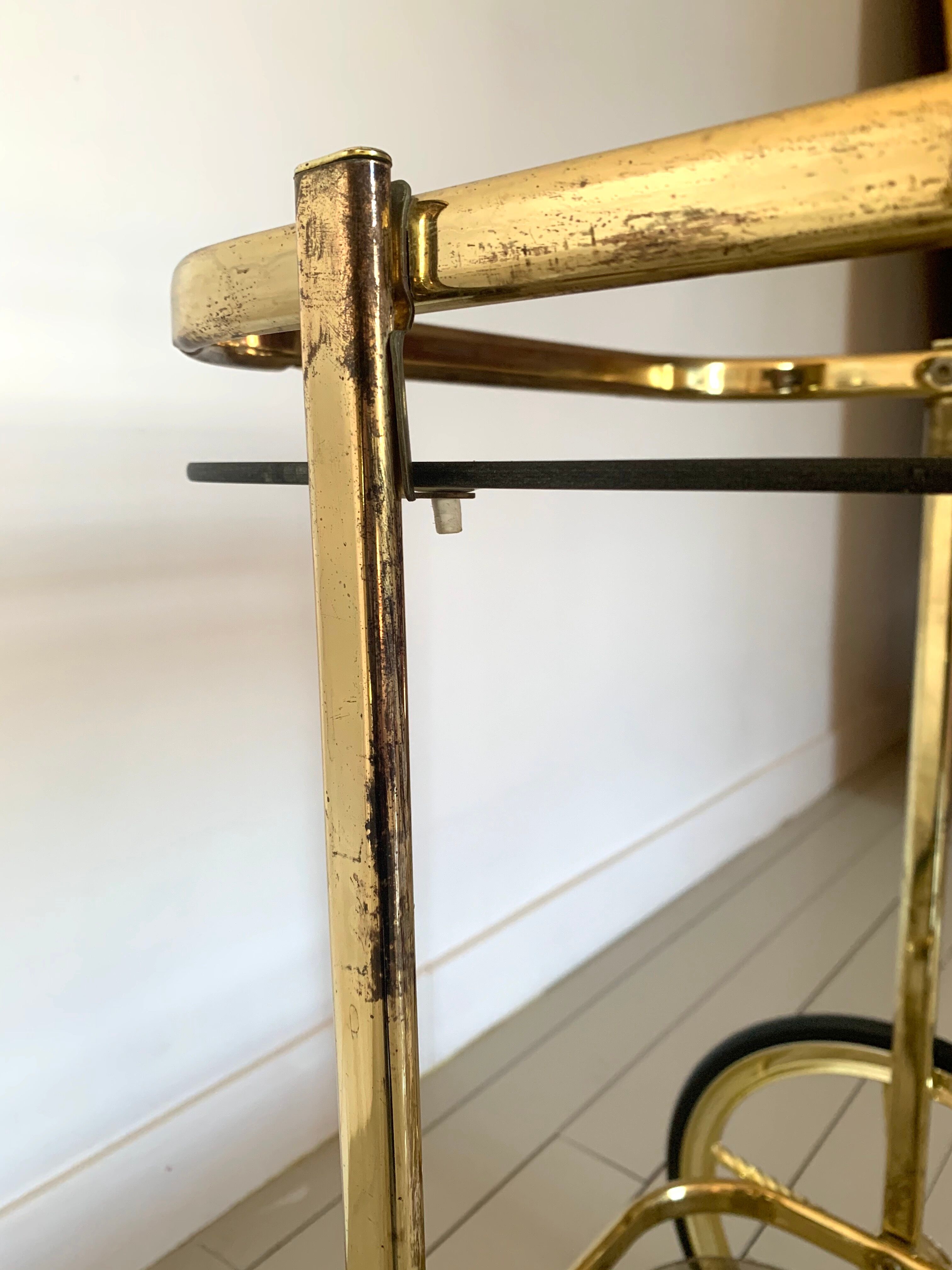 Golden dessert on wheels