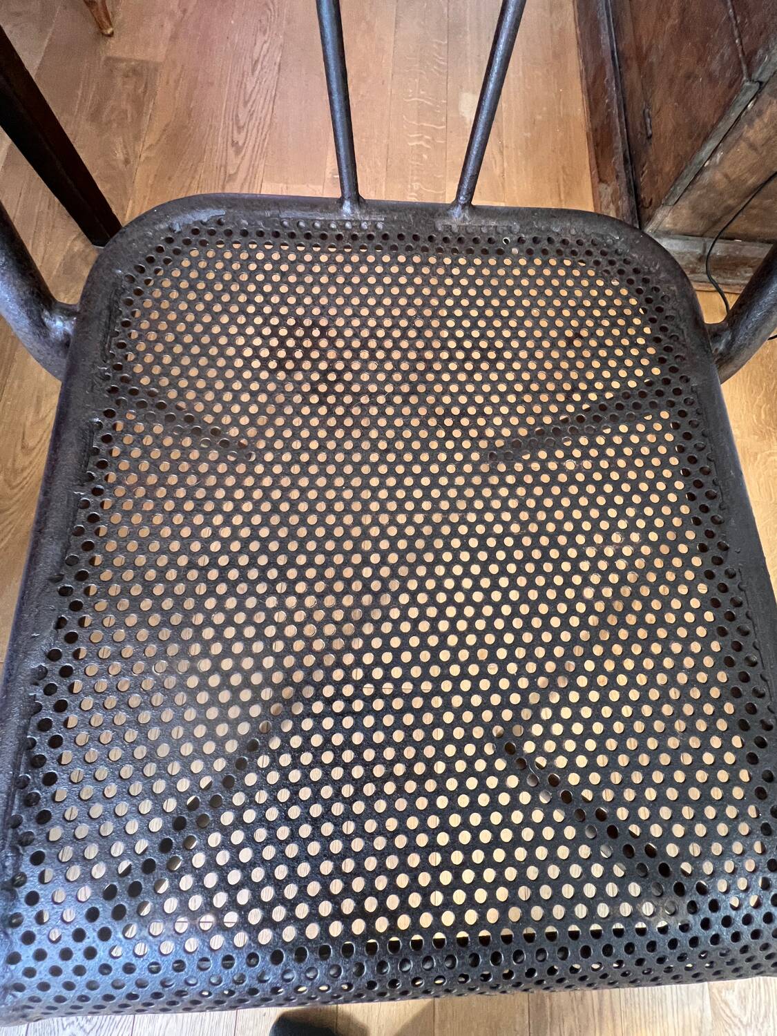 Chaise en fer vintage