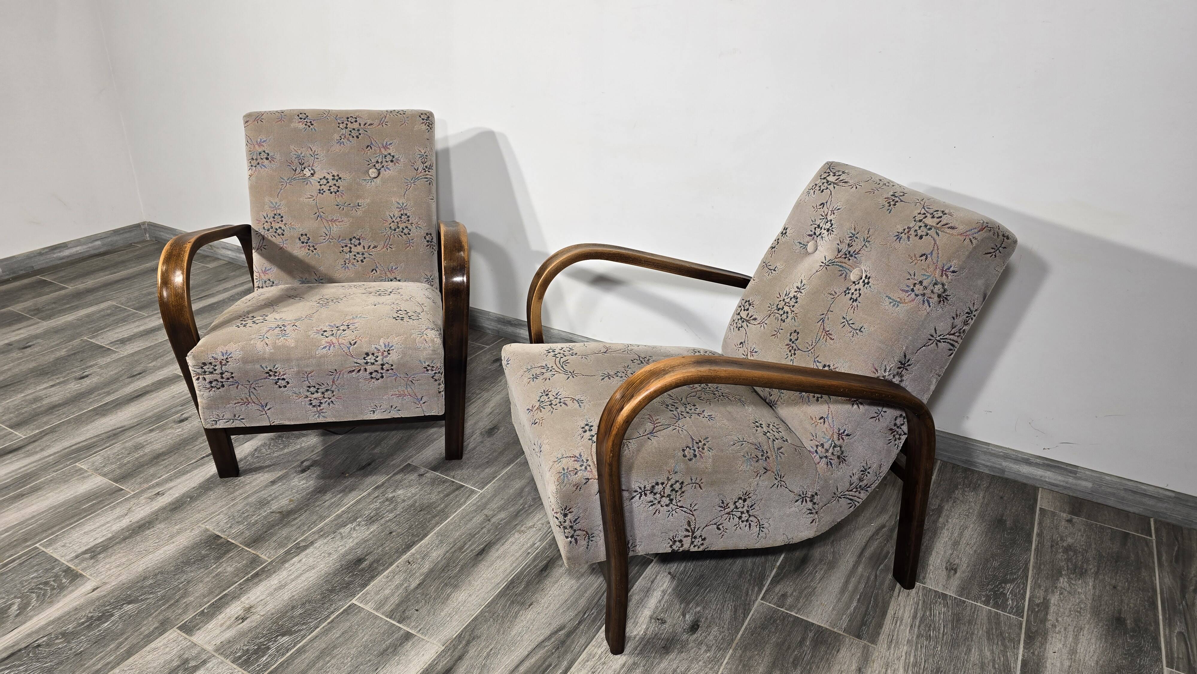 Paire de fauteuils par K. Kozelka et A. Kropacek