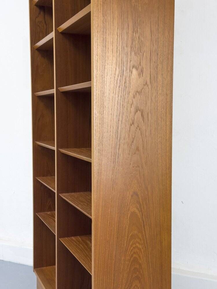 Large vintage teak bookshelf by Hundevad & Co., 1960s