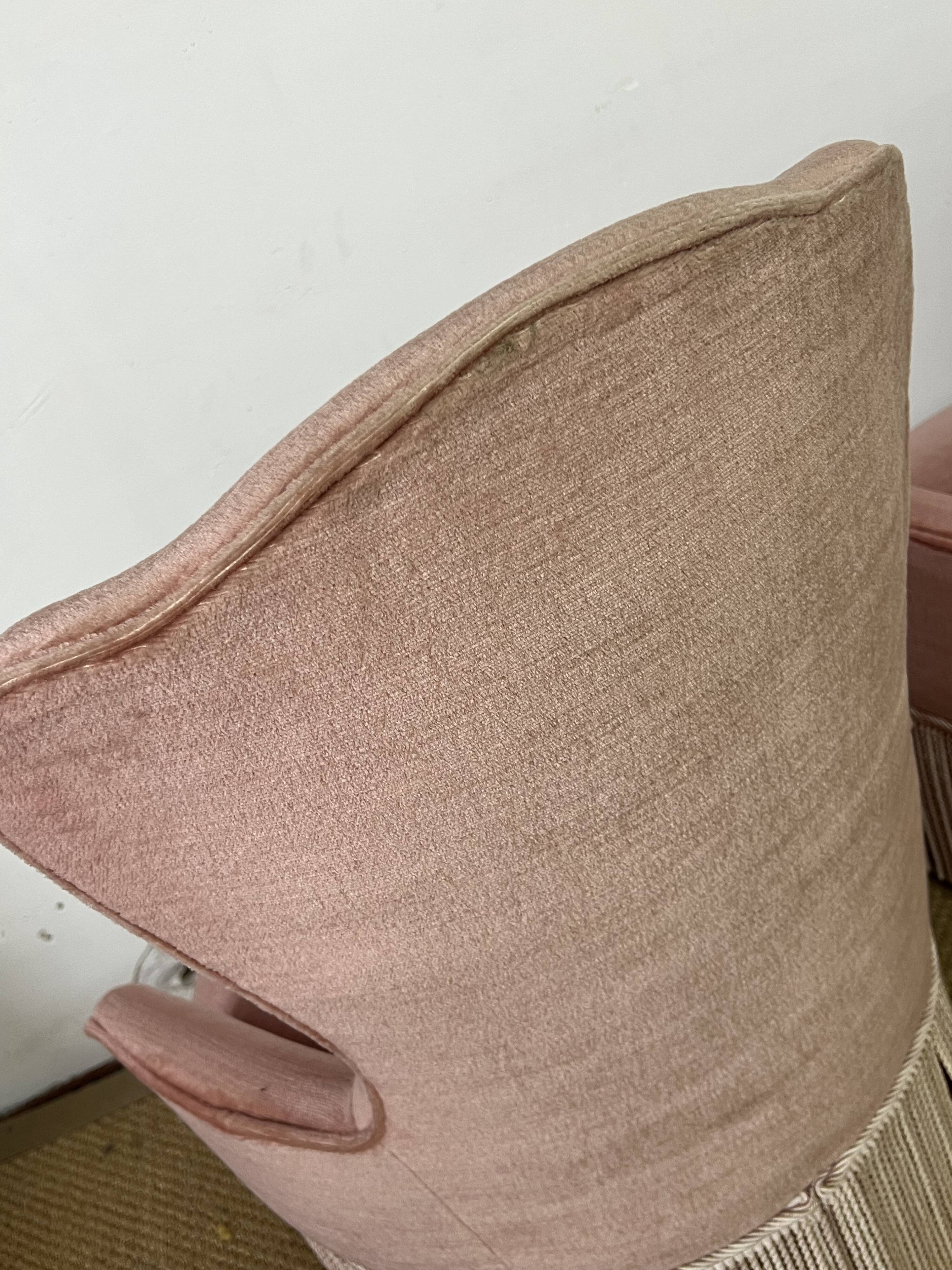 Paire de fauteuils crapaud rose poudré